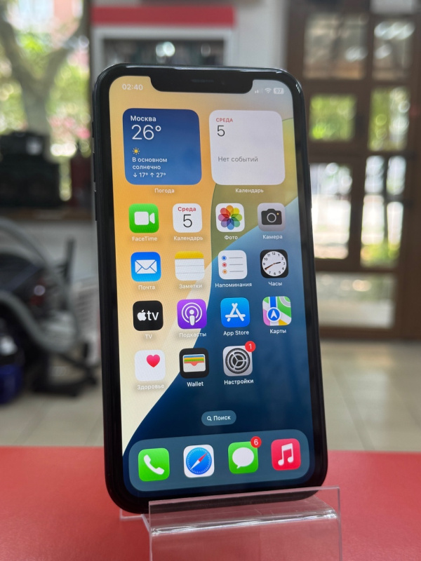 Мобильный телефон Apple iPhone XR