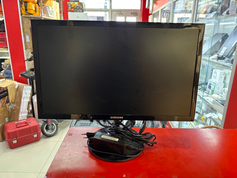 Монитор Samsung S19F350HNI