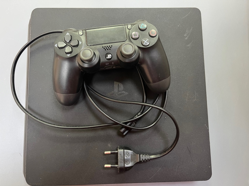 Игровая приставка Sony PS 4 Slim 500 с дисководом