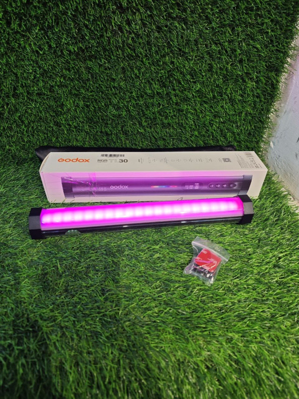 Осветитель светодиодный  TL30 RGB